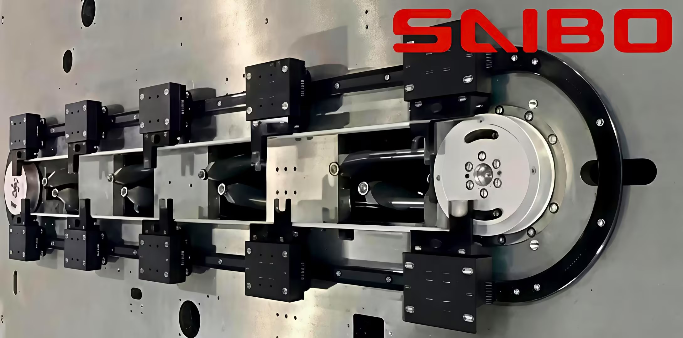 SAIBO环形导轨输送线应用于电子产品装配生产线